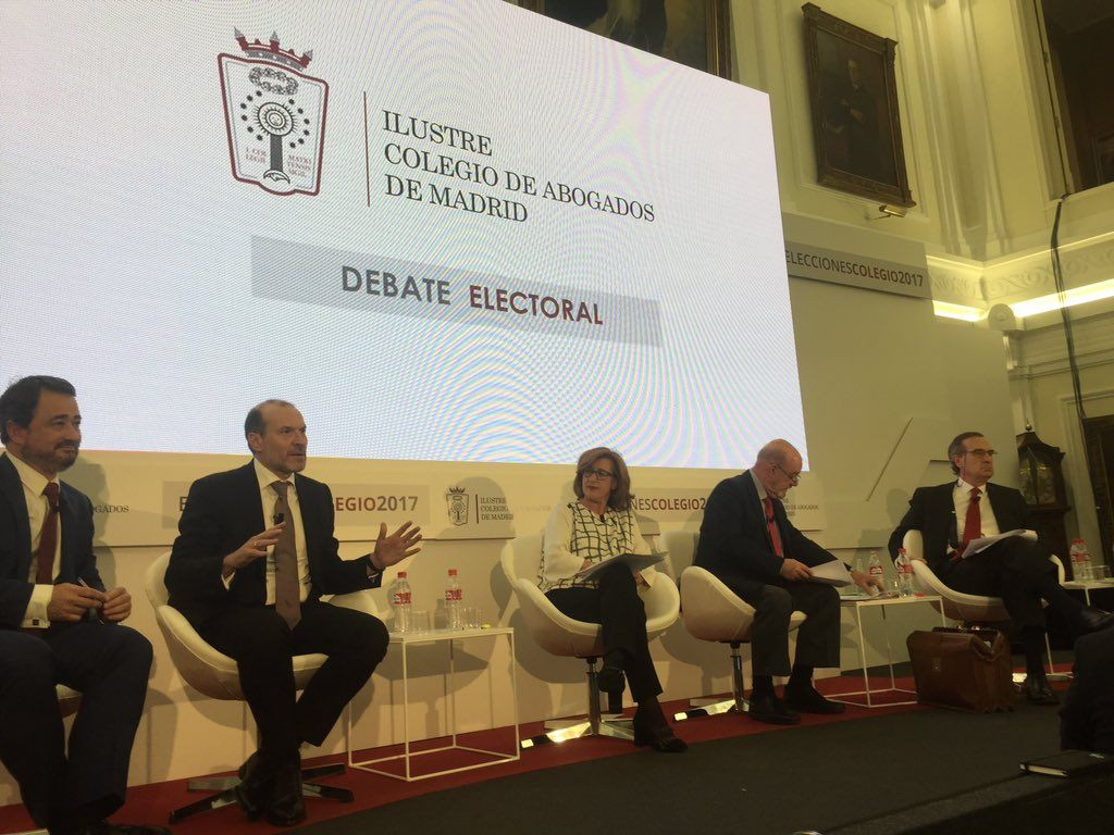 Patricia Rosety, presidenta de ACIJUR, modera debate candidatos a decano del Colegio de Abogados de Madrid