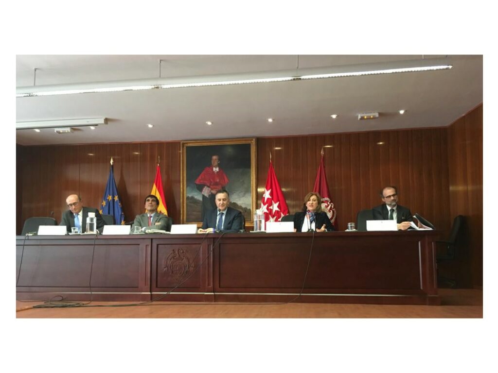Intervinientes en las Jornadas Administración de Justicia y Libertad de Prensa. Mesa redonda