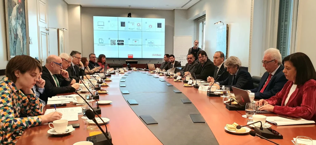 Periodistas asistentes al desayuno informativo