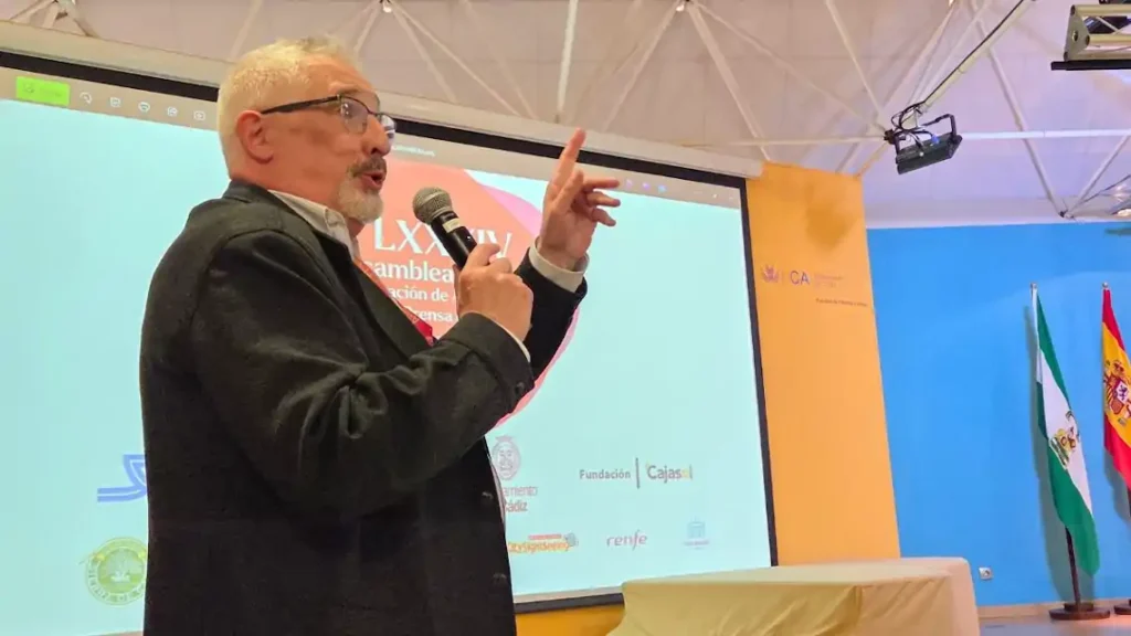 Xavier Gil Pecharromán, presidente de ACIJUR, planteó al resto de las asociaciones de prensa de España compartir jornadas y talleres de formación de forma telemática e híbrida. Foto: ACIJUR.