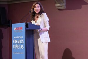 María Cermeño, directora de la Asesoría Jurídica de Telefónica España, durante su intervención al recoger el premio para Telefónica España.